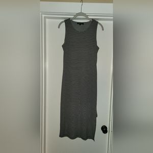 Banana Republic sleeveless XS Black dress with side slit